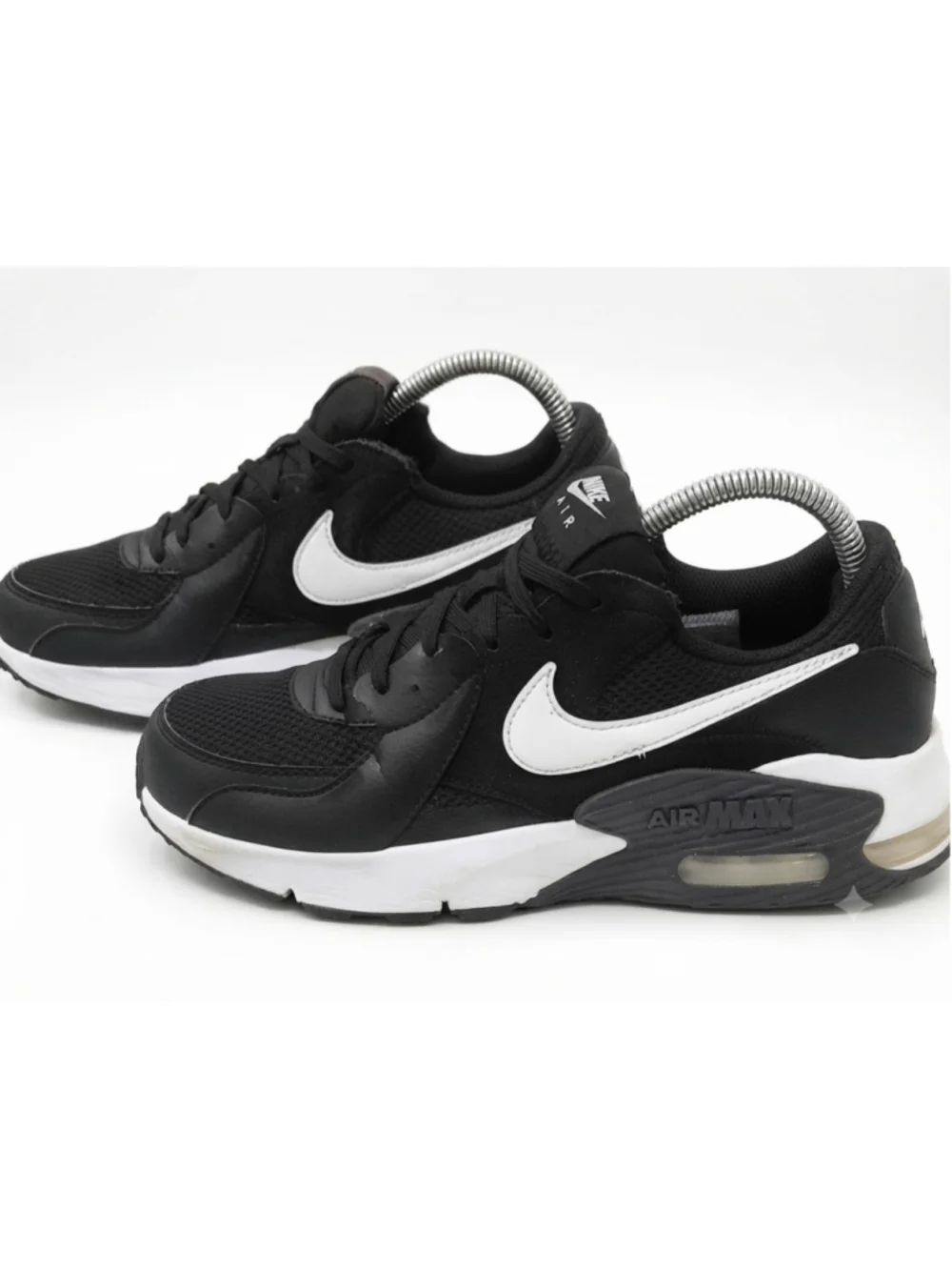 Nike Air Max Excee Women's Shoes Black/White. Size 8